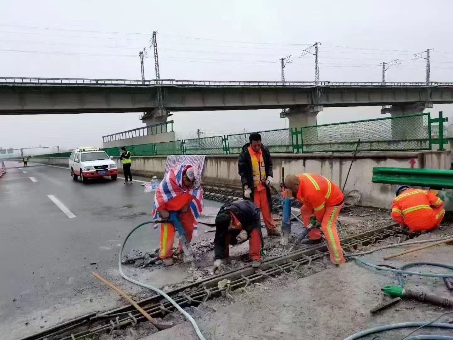 利州桥梁伸缩缝抢修料